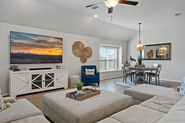Photo - 1517 Sweetwater Wy
