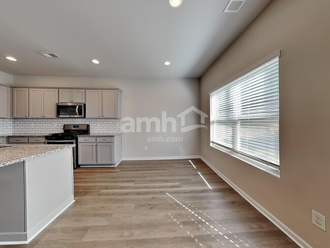 Photo - 222 N Fortune Way