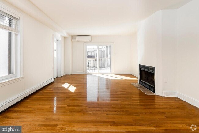 Building Photo - 1912 Spruce St Unit 1R Rental