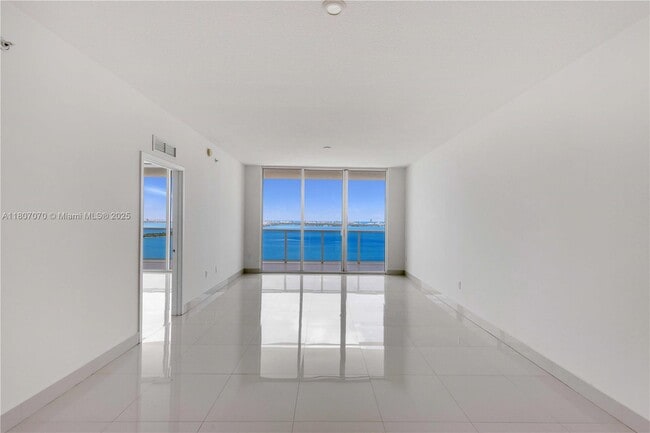 Photo - 600 NE 27th St