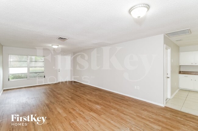 Photo - 2435 Duke Ln