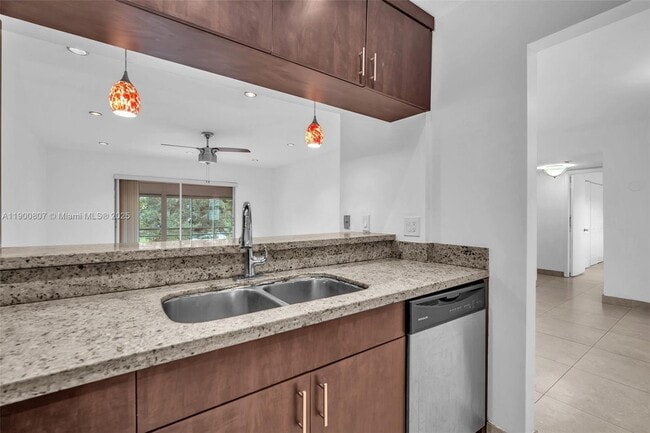 Photo - 5790 Stirling Rd Unit 304