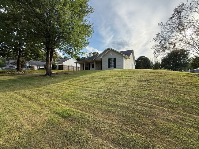 Photo - 5115 Twin Oaks Ln