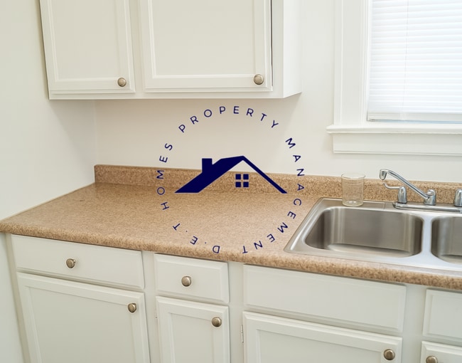 Photo - 15805 Baylis St Unit 105