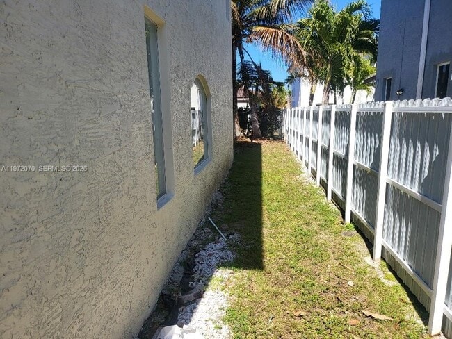 Photo - 15843 SW 139th St