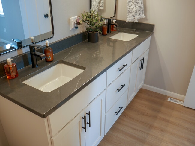 Photo - Crane Meadow