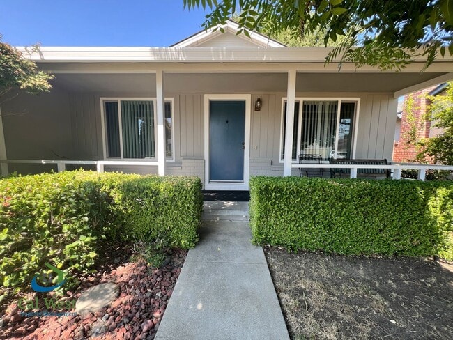Building Photo - 467 Novato Ave