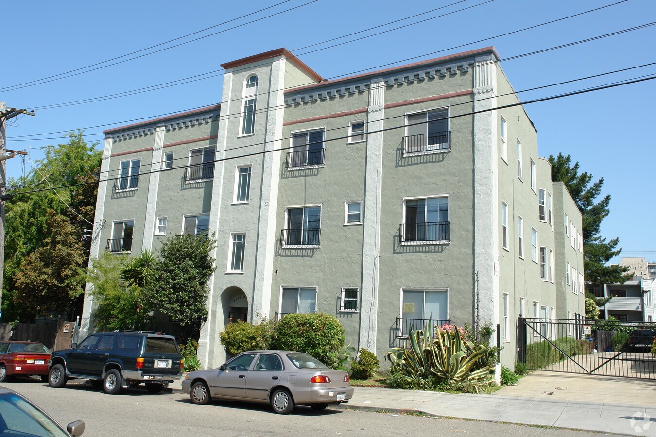 Blake Telegraph Apartments - Blake Telegraph Apartments