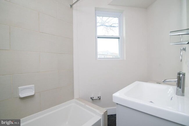 Building Photo - 7300 Georgia Ave NW Unit B1 Rental