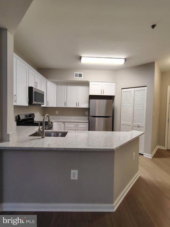 Photo - 1641 International Dr Unit 415