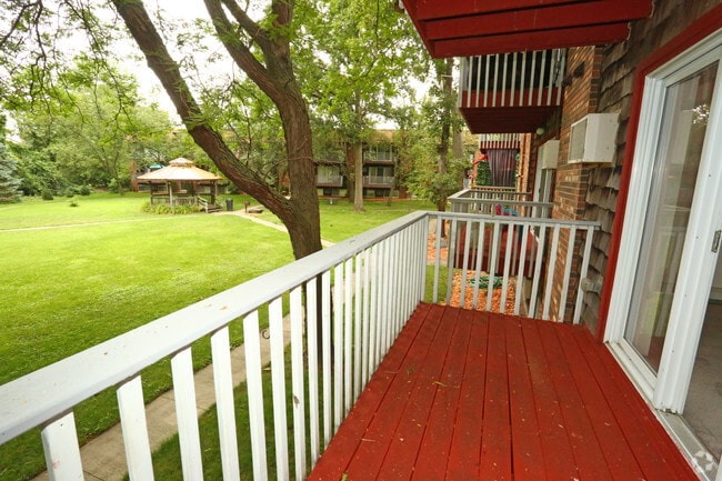 Photo - Woodside Village