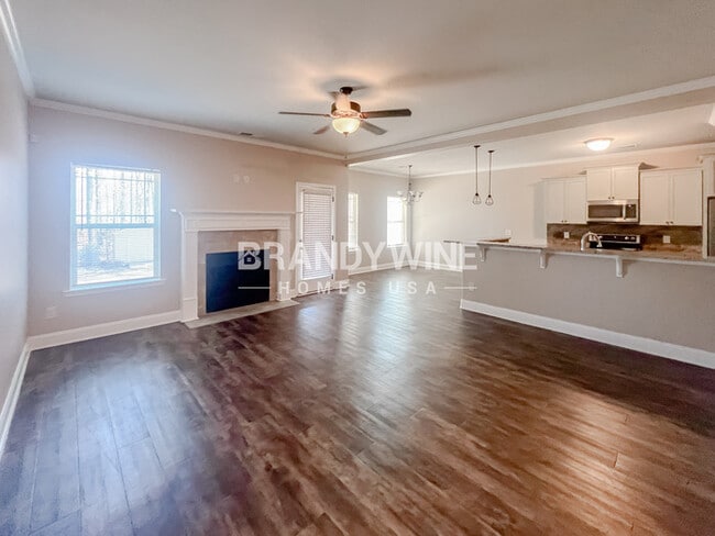 Photo - 240 Cecil Way