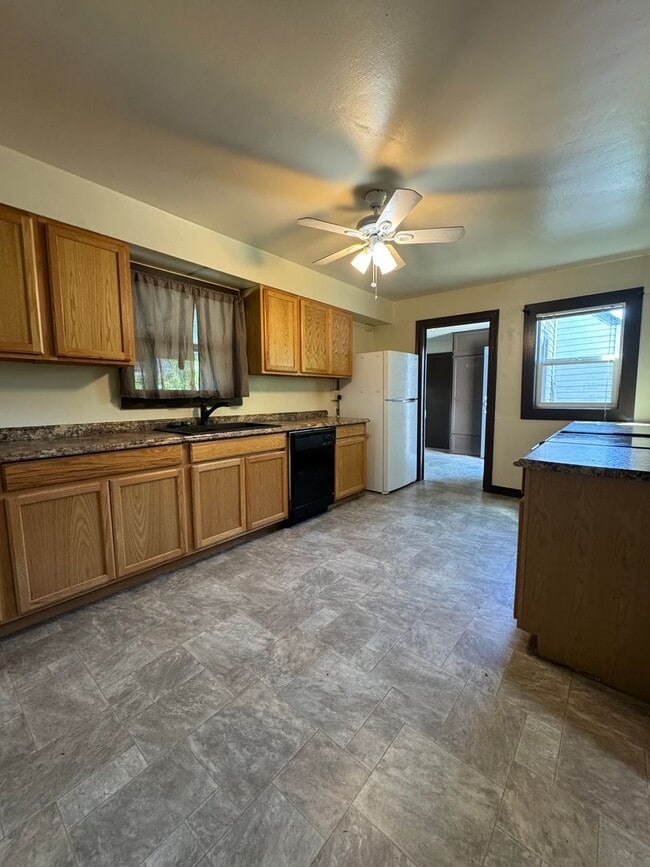 Photo - (OCK #1) Spacious 3 Bed/1Bath Home Unit 1