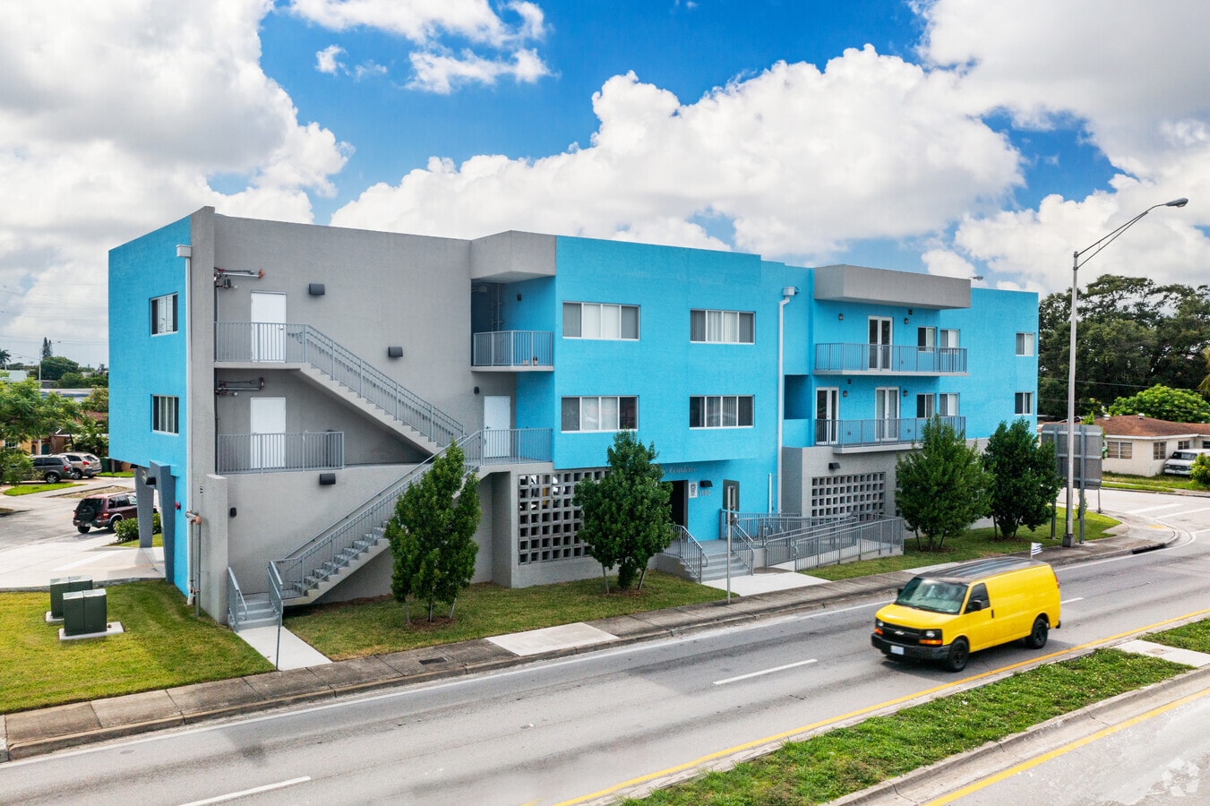 1190 SE 8th Ave - LeJeune Gardens Apartments