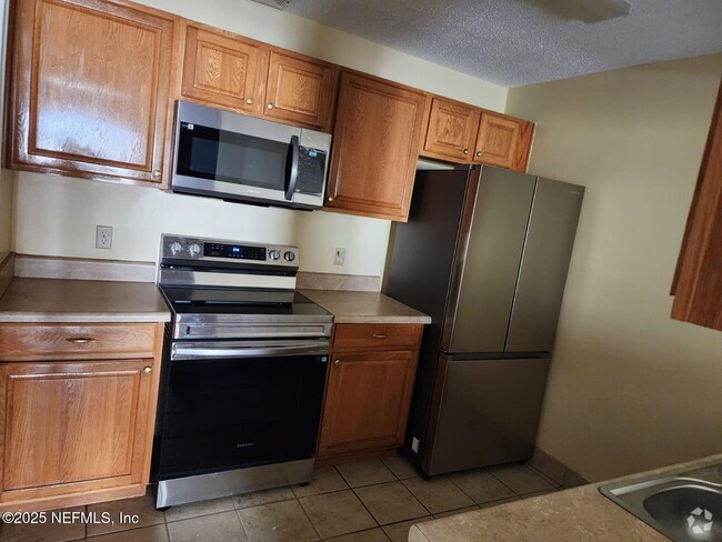 Building Photo - 3801 Crown Point Rd Unit 1173 Rental