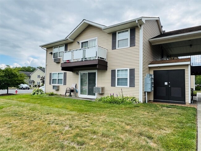 Building Photo - 100 Hillside Dr Unit D6 Rental