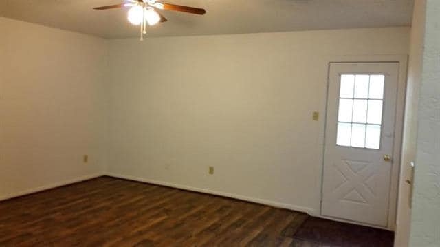 205 Rolling Hills Ln