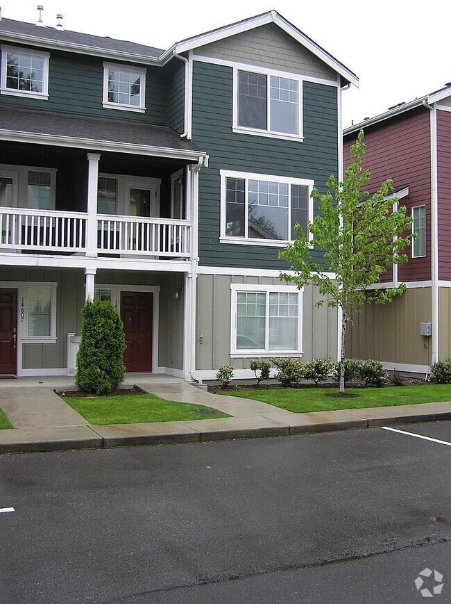 Townhomes for Rent in Parkland WA 12 Townhomes