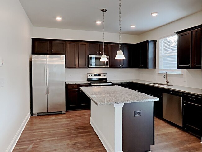 Photo - 602 Lk Vis Ct