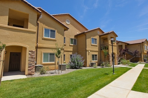 Villa Siena Apartments
