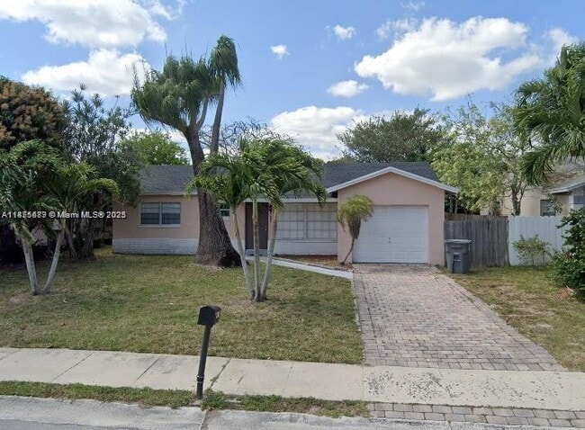 Building Photo - 22685 SW 64th Way Rental