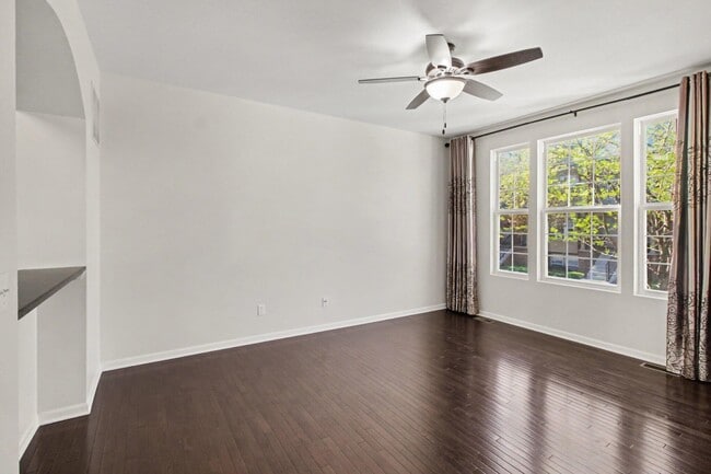Photo - 27898 Hopkins Dr