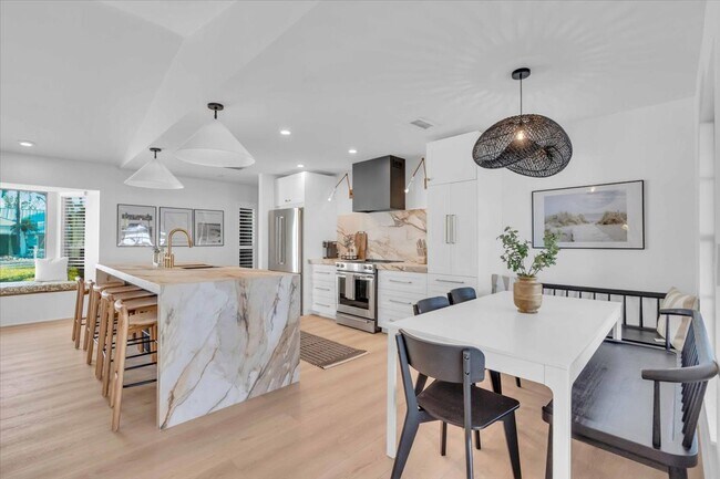 Photo - 5BR New Pool 10 min from Beach Fully Furnished