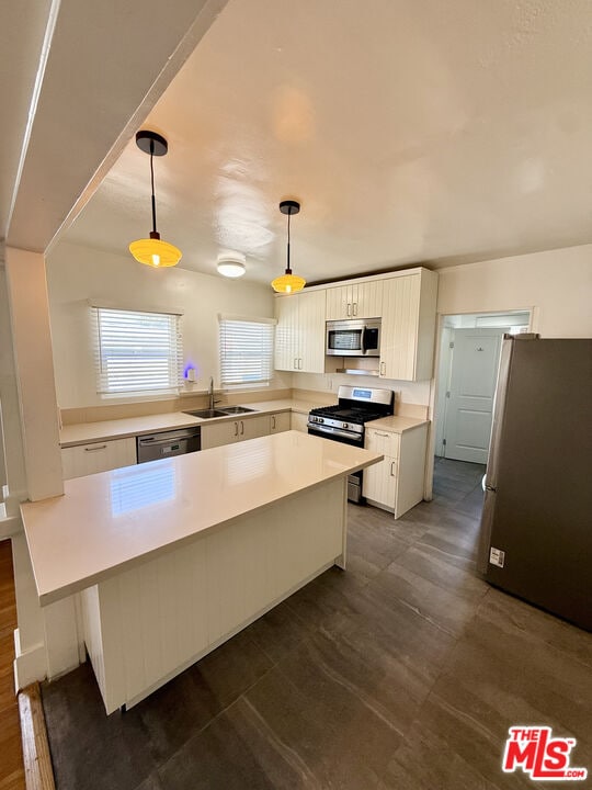 Building Photo - 1436 S Norton Ave Unit 1 Rental
