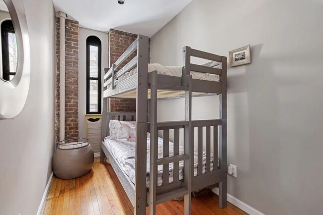 Photo - 10 W 93rd St