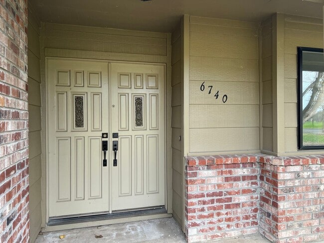 Photo - 3 Bed 2 Bath 3 Car Garage in Granite Bay with an Optional Fenced Pasture