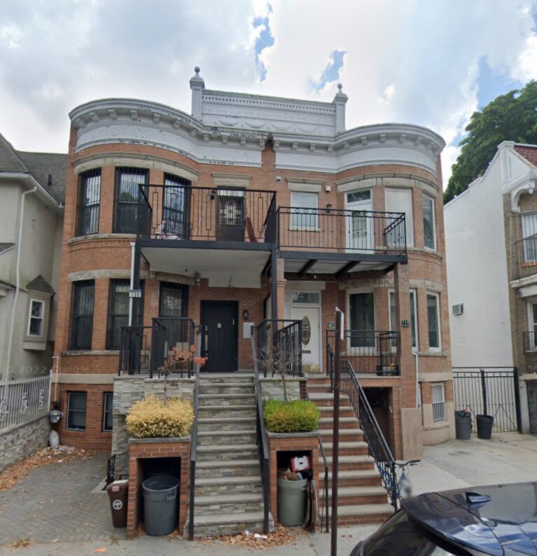 Photo - 718 E 3rd St Apartment Unit 1