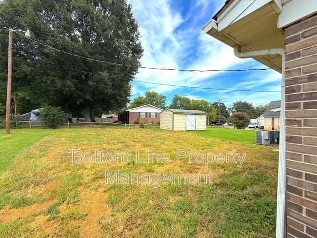 Photo - 2132 Brookneal Dr