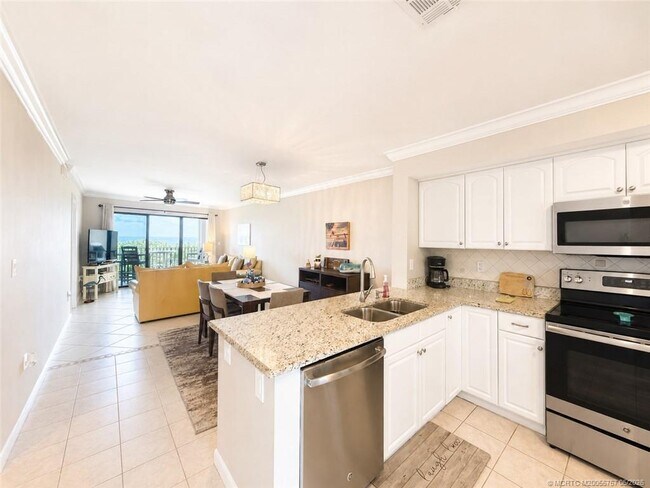 Photo - 7430 S Ocean Dr Unidad 220