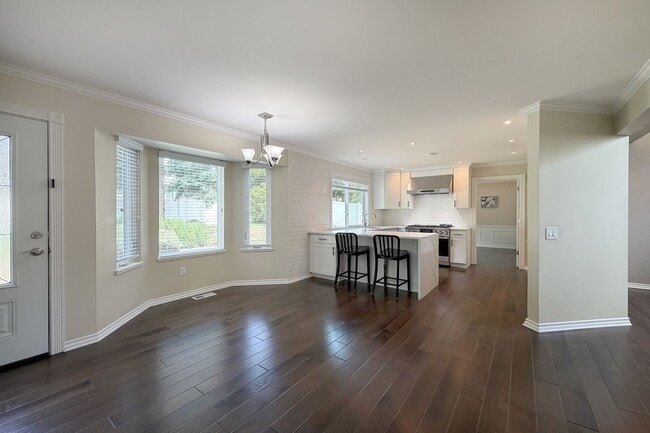 Photo - 3bd/2.5ba Kirkland Home
