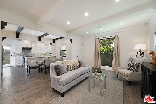 Building Photo - 8961 Cadillac Ave Rental