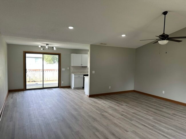 8888 Arcadia Dr