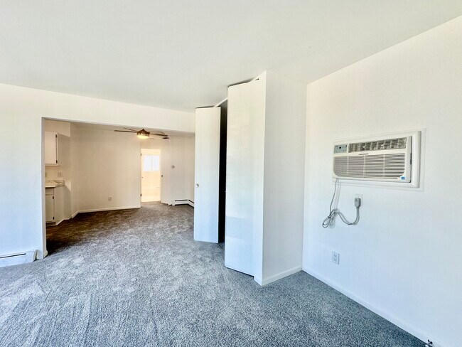 Photo - Nautical Mile Apartments