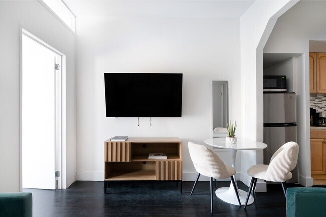 Photo - 444 W 48th St Unit ID1022007P