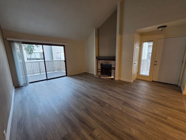 Photo - Hurley Place Condo Unidad 32