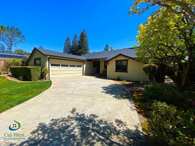 Building Photo - $5995 - Spacious 4 Bed/2 Bath Los Gatos Ho... Rental