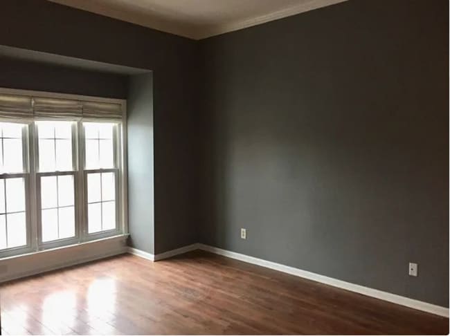 Photo - 2 bed 2 bath w/pool LOCATION!!