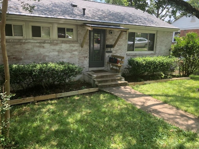 Building Photo - 2444 S Culpeper St Rental
