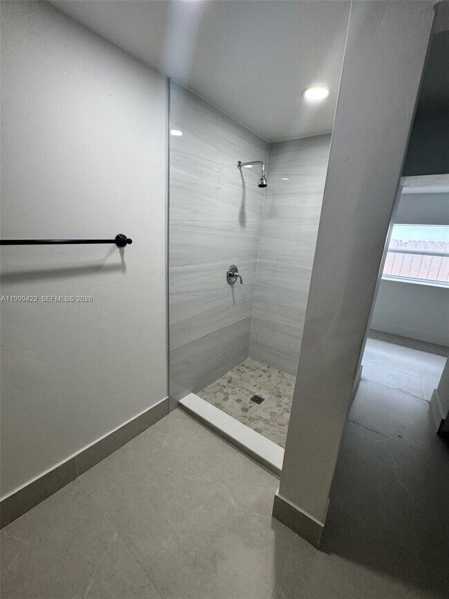 Photo - 6534 SW 34th St Unit 2