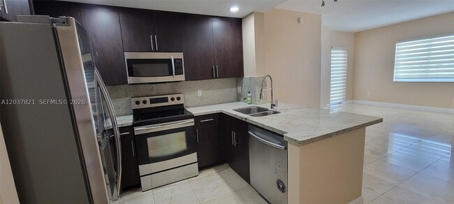 10 Aragon Ave Unit 901