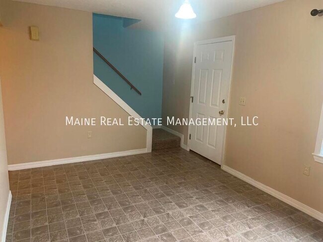 Photo - 411 Old County Rd Unit Apt. 6