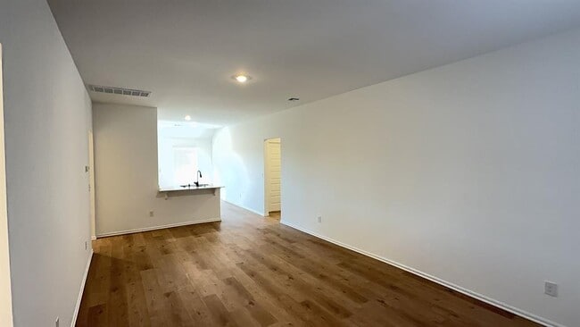Photo - 504 SW 11th St