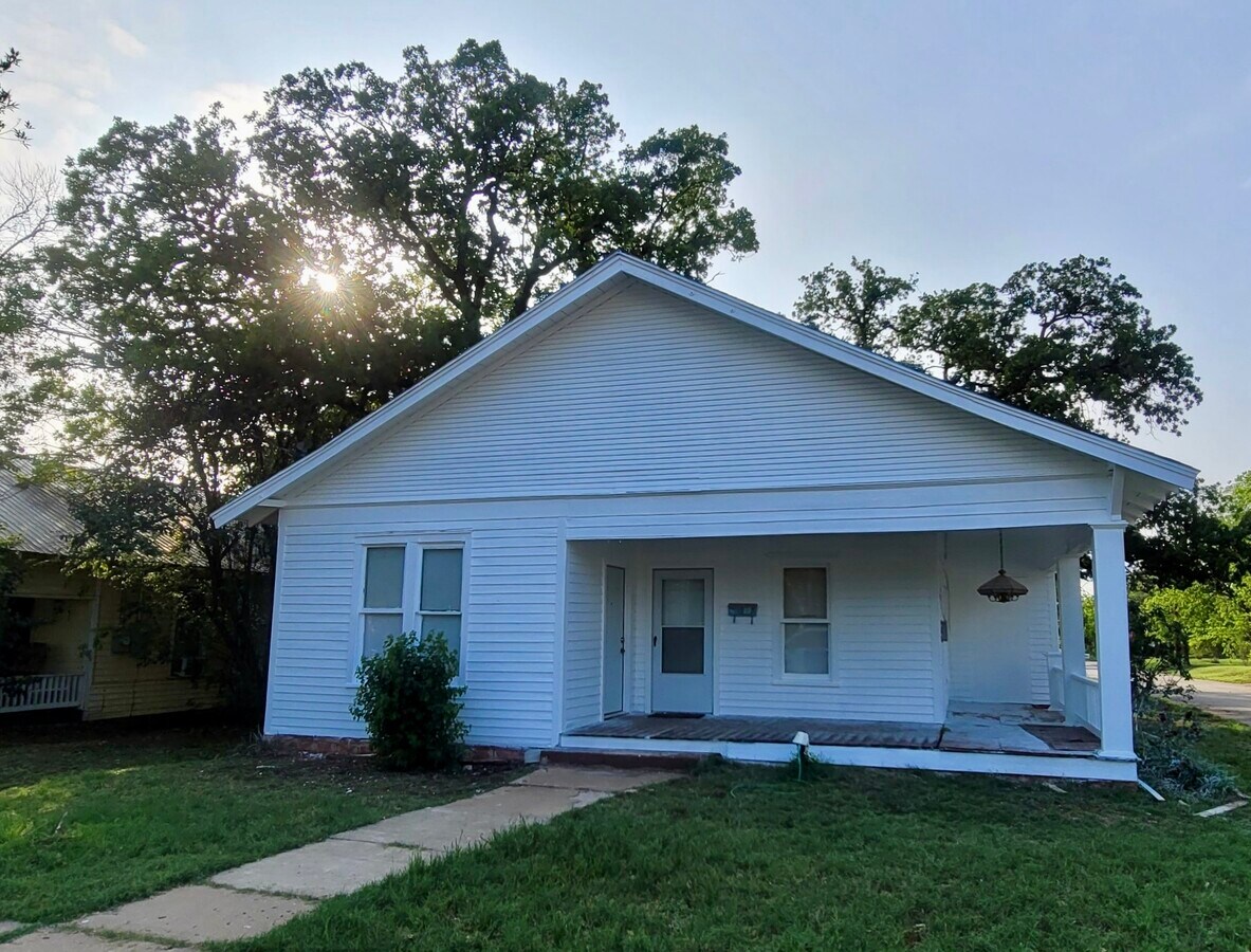 Photo - 1601 Avenue B Casa