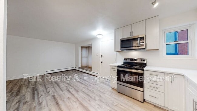 Photo - 1355 N Gaylord St