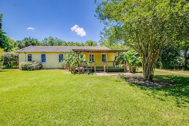 Building Photo - 3901 McKinney Dr