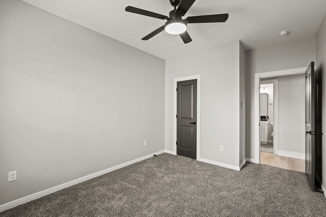 Photo - 2113 St Charles St Unidad A